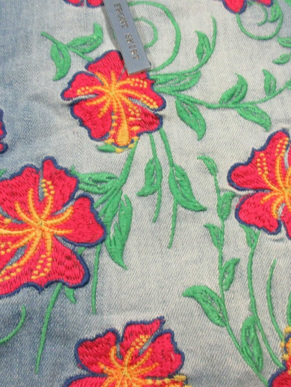 Hydraulic womens medium wash colorful Soho V Hi floral denim skirt 8 NWT - Picture 3 of 9